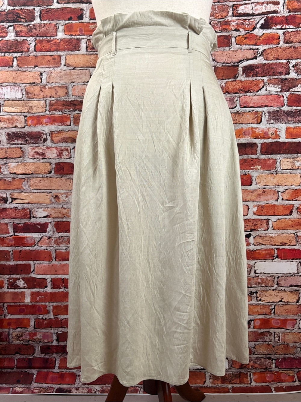 Alice Blue Classic Light Tan A-Line Midi Skirt Paper Bag Waist Pockets Medium
